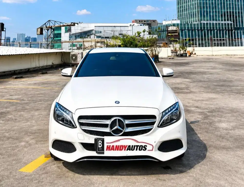 Mercedez Benz C200 Avantgarde 2016 Automatic Putih t