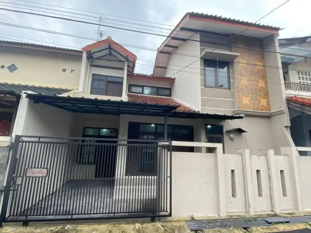 Rumah bagus Terawat Siap Huni 2 Lantai Di Margahayu raya kota bandung