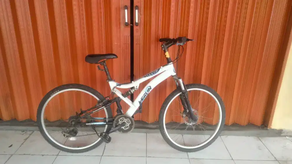 Di jual sepeda gunung uk 26 siap pake