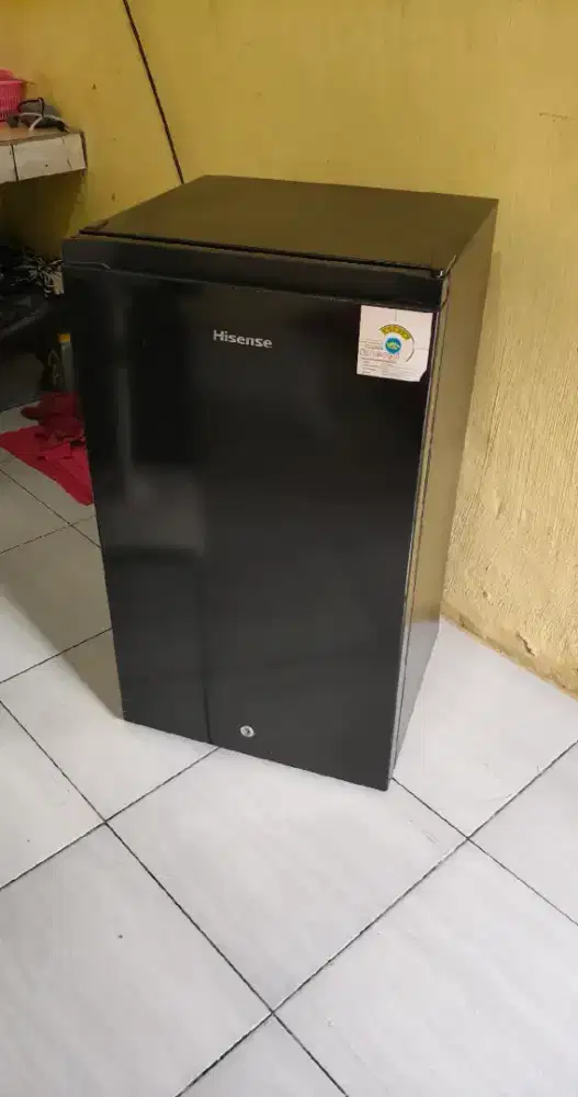 Kulkas mini hisense 91Liter