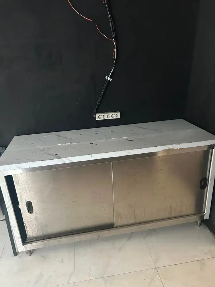Dijual meja stainless bekas cafe 160*60