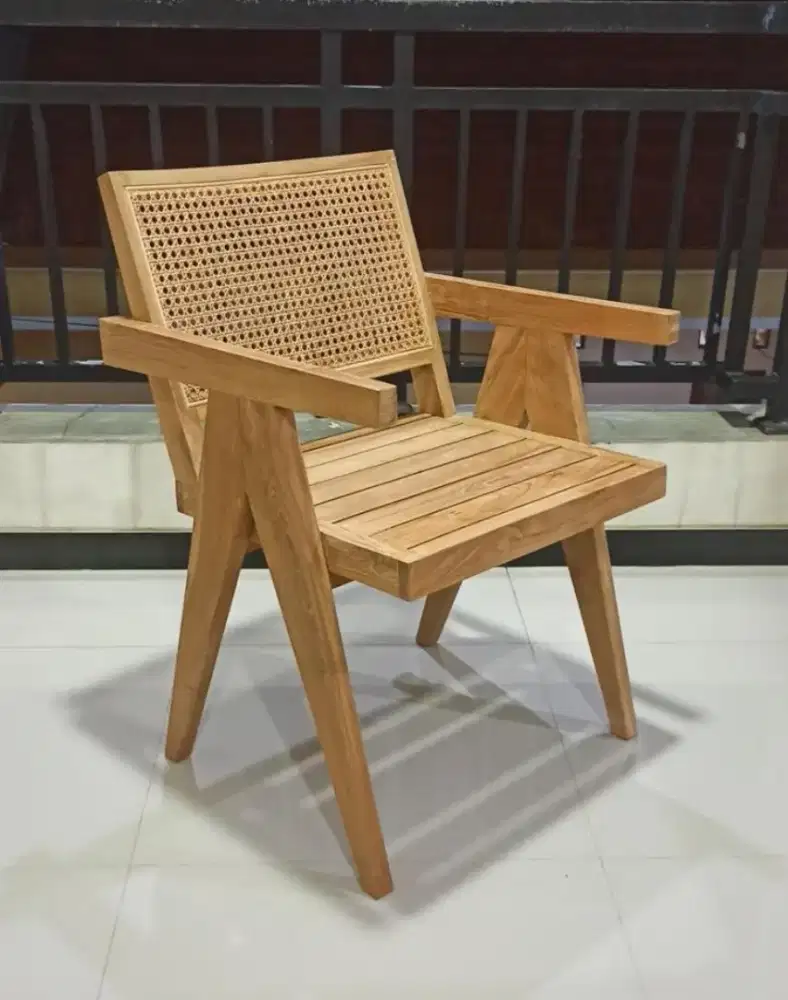 kursi A jati rotan