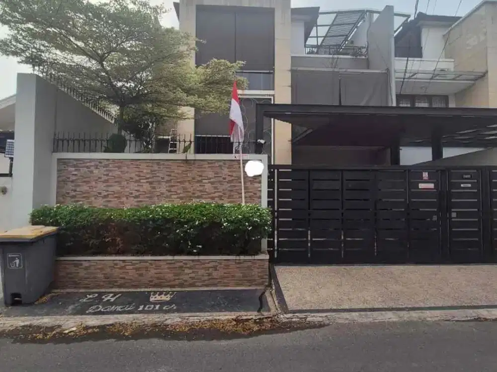 DIJUAL Rumah Cantik 3,5 Lantai Full Furnish