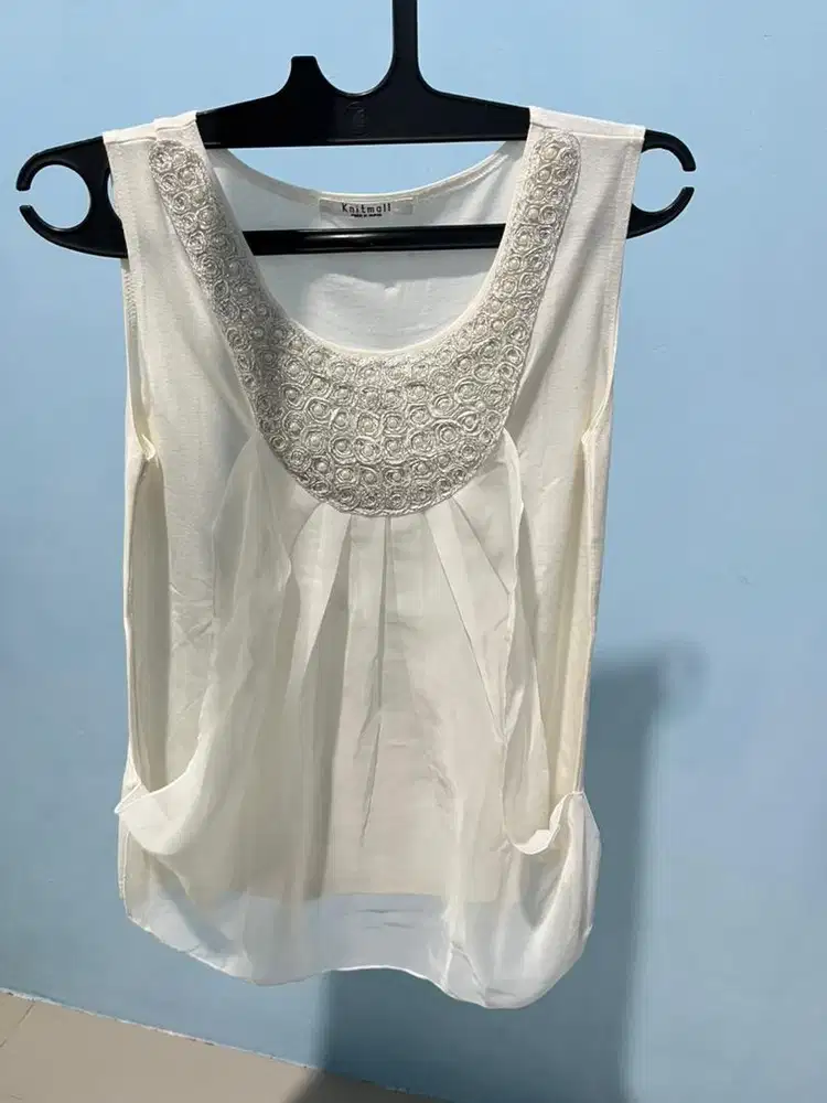 Preloved atasan putih manik