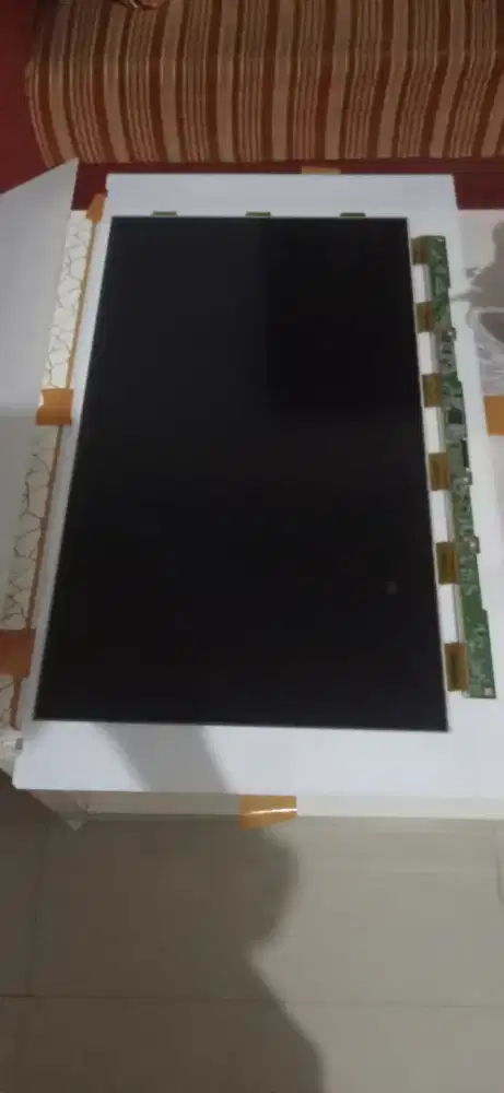 Layar tv led 26 inch