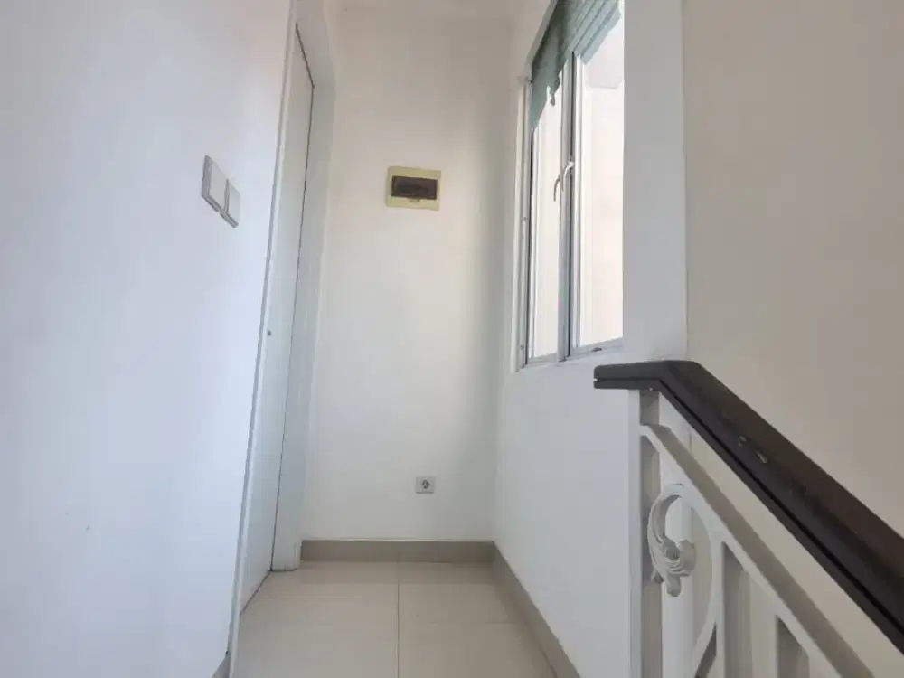 Rumah Cluster Premium Thames JGC - Luas 90m , 2+1 KT dan Semi Furnished