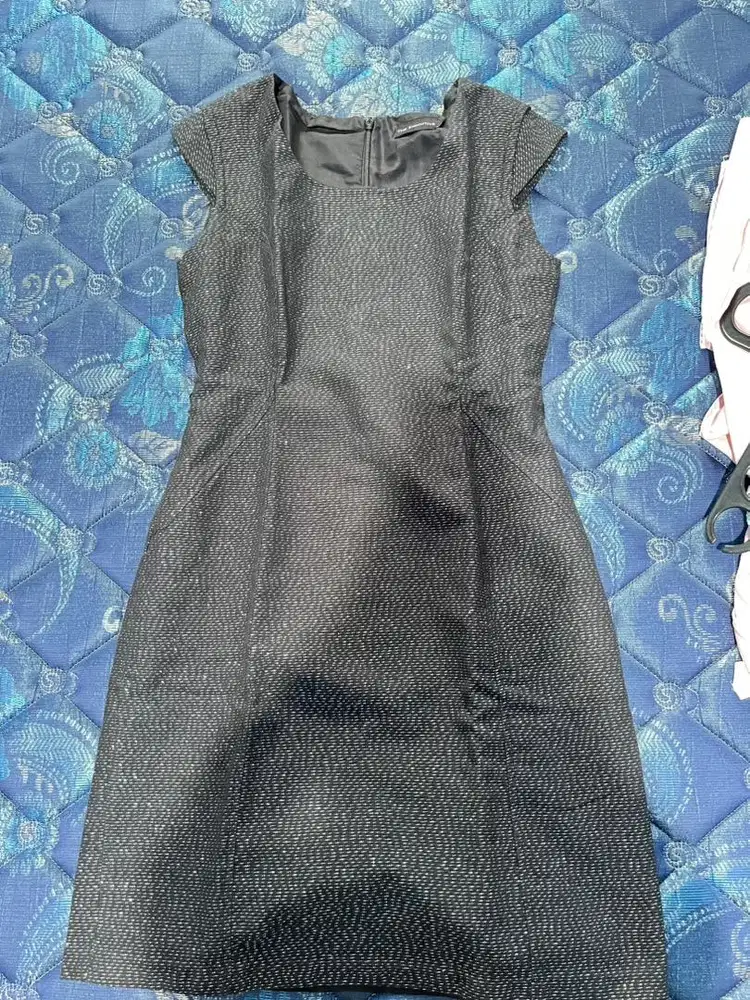 Preloved dress hitam The Executive