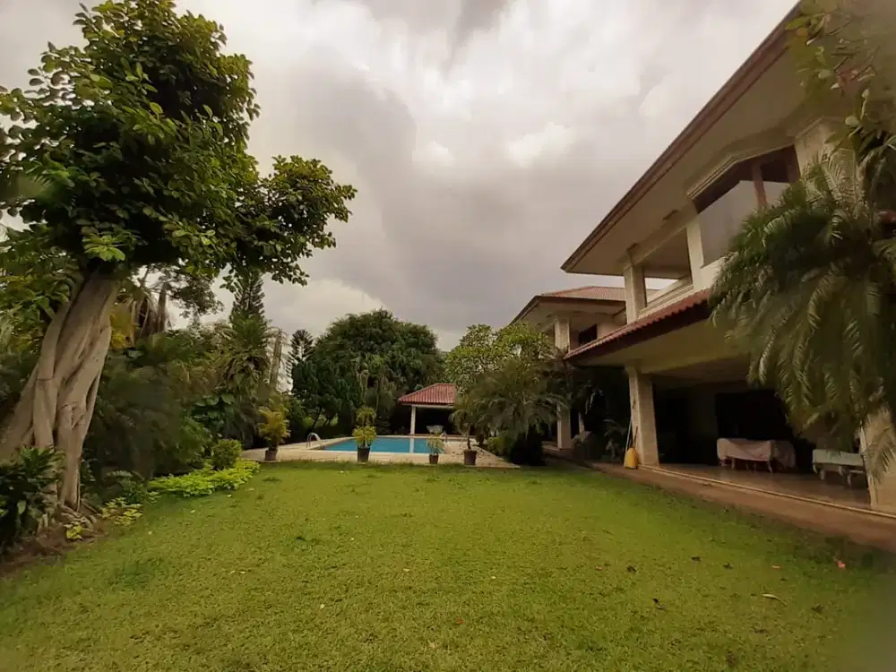 Dijual Rumah Siap Huni di Pondok Indah View Golf uk 2835m2 Jakarta Selatan