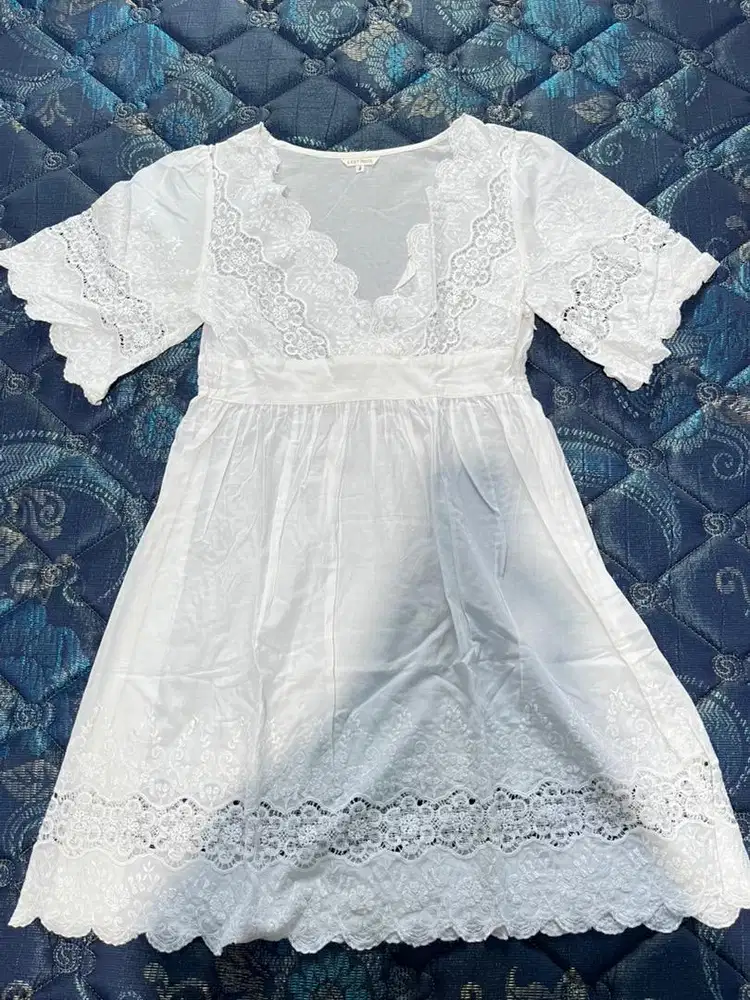 Preloved dress putih