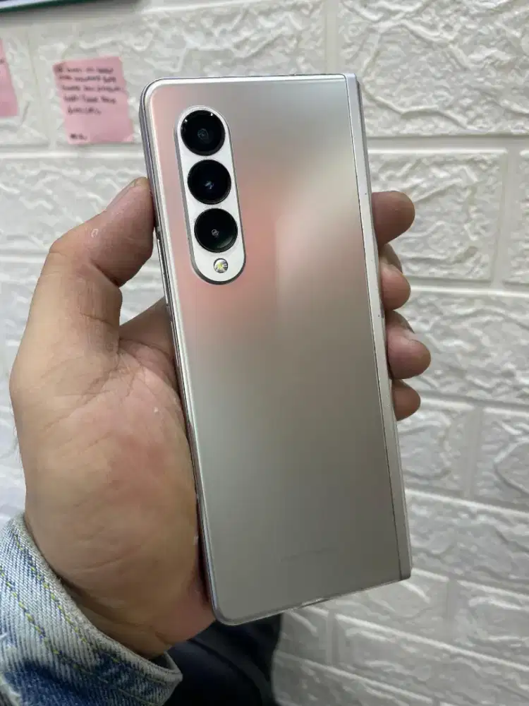 Samsung Z Fold 3 Ram 12/512 resmi sein minus LCD dalem