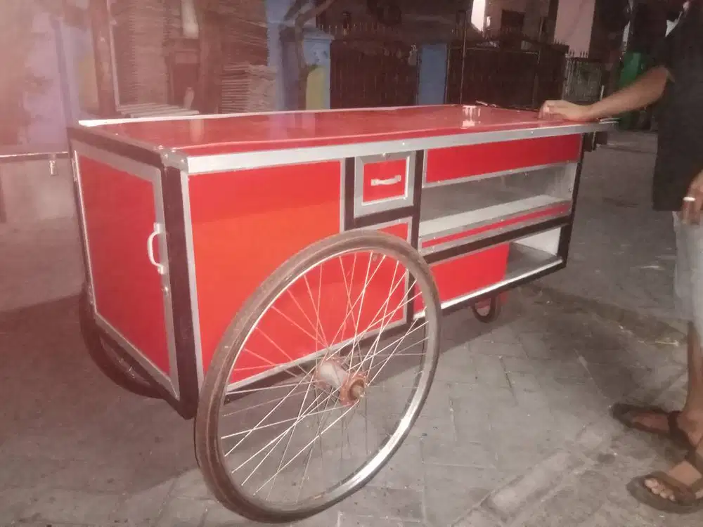 Jual Gerobak Sempol Pentol kondisi masih bagus seperti baru