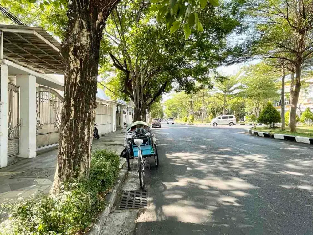 Raya Dharmahusada indah jual rumah strategis nol jalan raya Surabaya timu