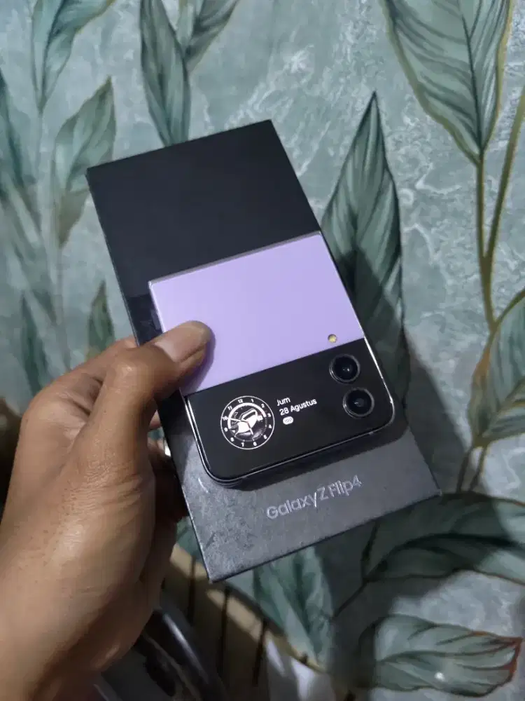 SAMSUNG Z-flip 4 5G Ram 8/128GB SEIN MINUS Layar mati PAMULANG UNPAM