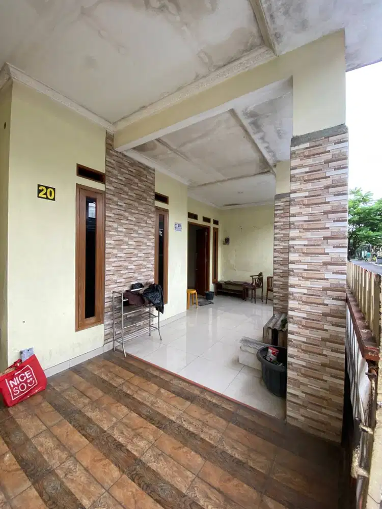 Rumah Di Jual Lokasi Strategis/ Depan Pintu Tol