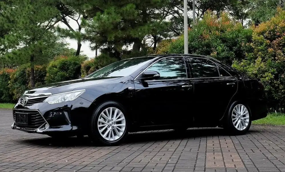 Toyota Camry 2.5V AT 2017 Bensin