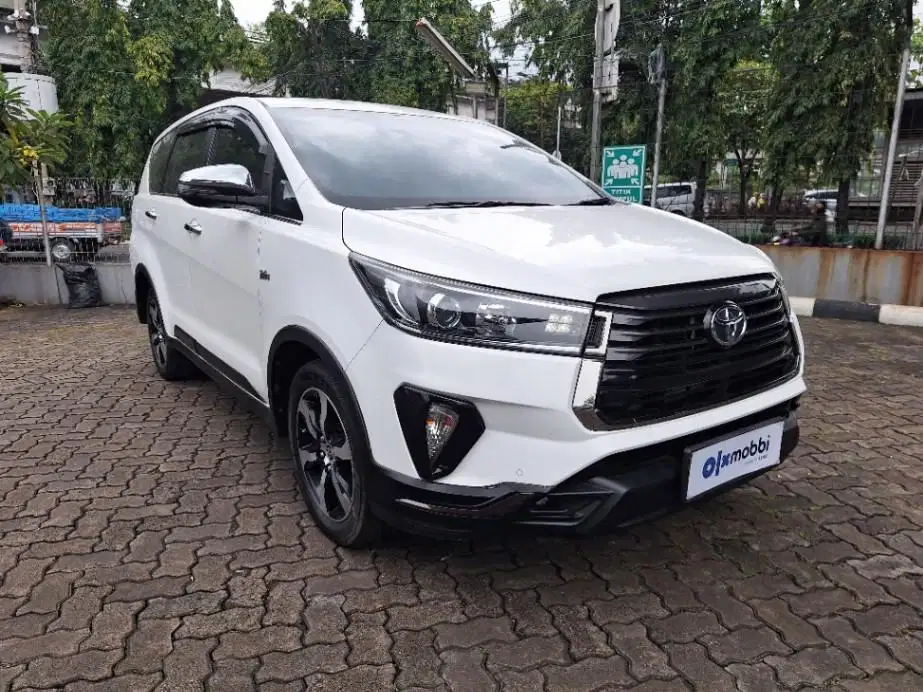 Pajak Panjang - Toyota Kijang Innova 2.0 Venturer Bensin-AT 2021