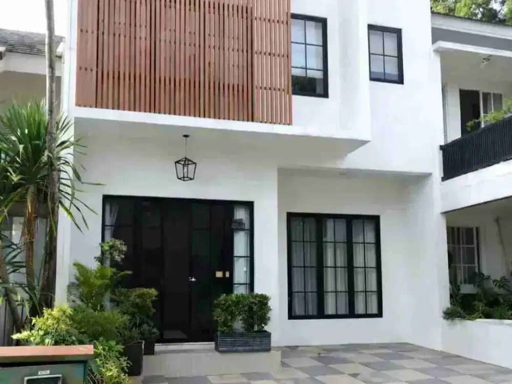 HARGA CANTIK! RUMAH RAPI ,NYAMAN LINGKUNGAN  ASRI DAN AMAN DI GADING SERPONG