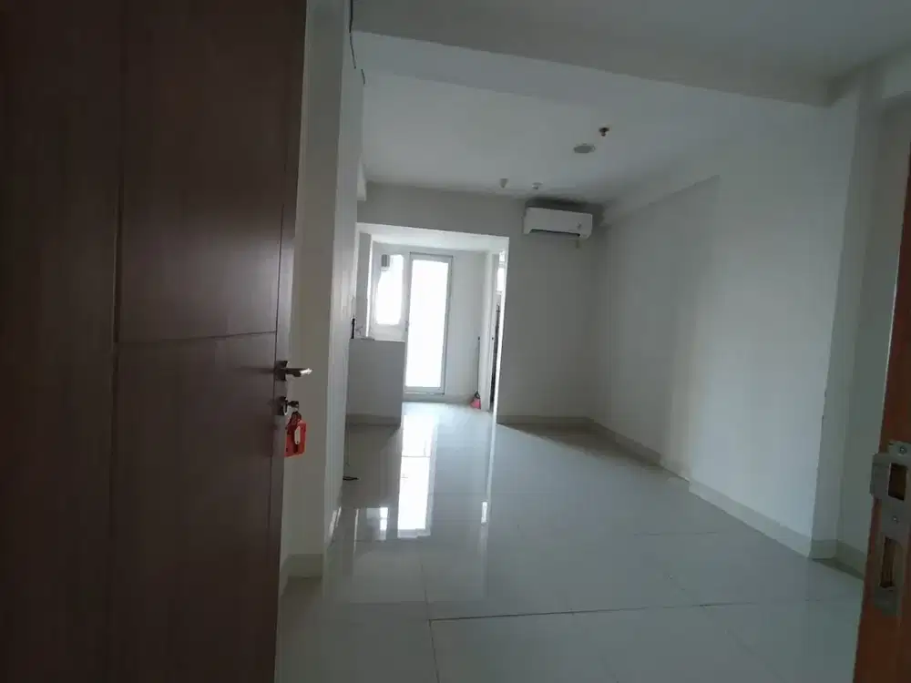 Disewakan Studio Unfurnish Lantai 11 -View Pool Arah Utara, Apartemen Oak Tower Pulo Gadung