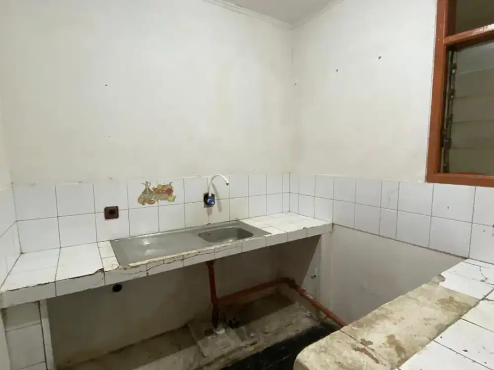 DIJUAL RUMAH SIAP HUNI DEKAT SOEKARNO HATTA & JL. PETA