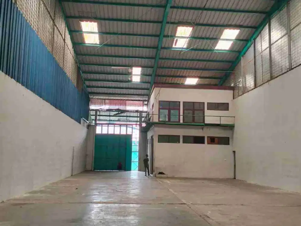 Disewakan Gudang Bersih Akses Container 40 Feet Di Mainroad Holis Raya Bandung