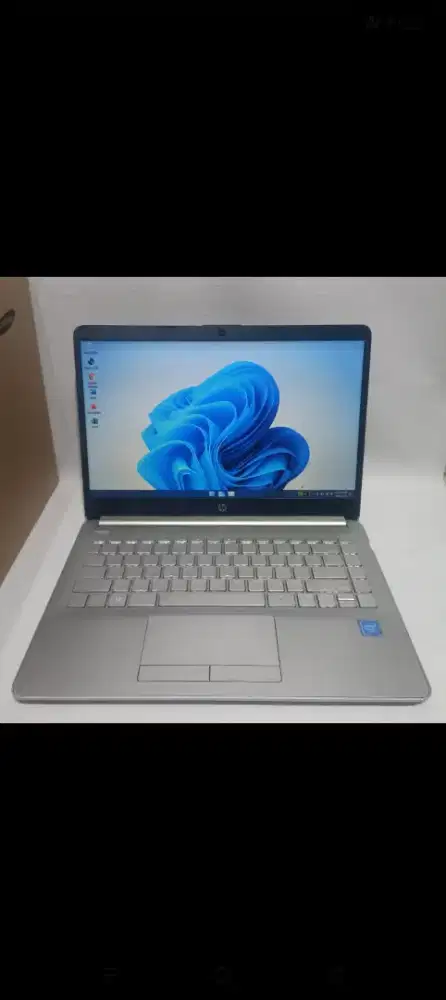 HP 14s-cf1406TU Intel N4020 RAM 4GB SSD 256GB 14 bazzel 2 jam Backlit