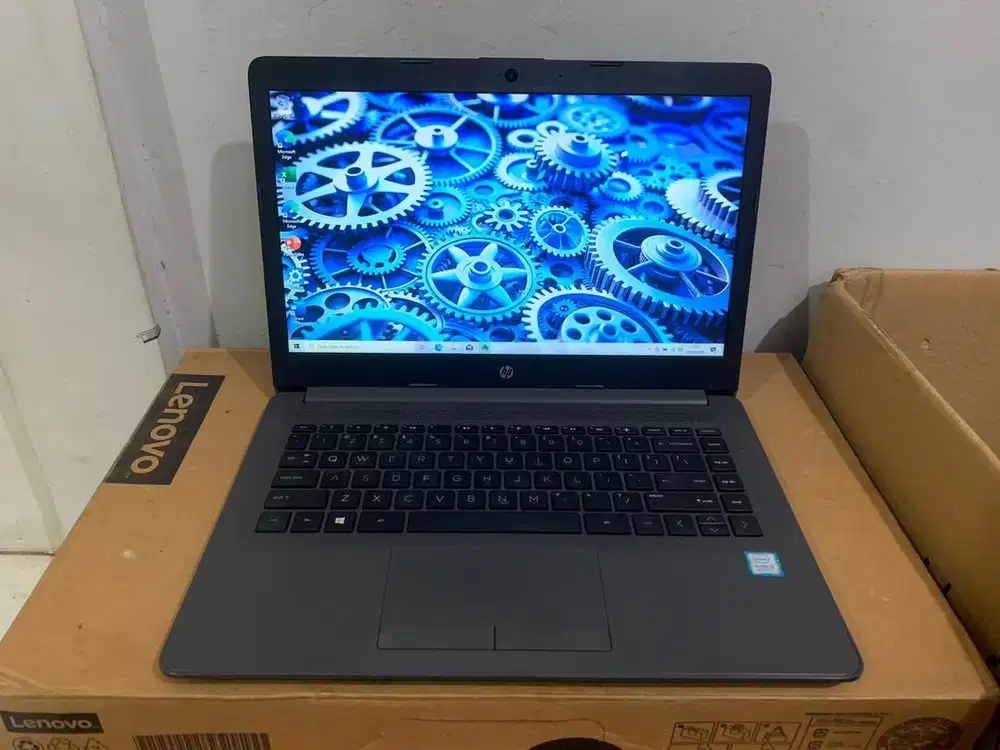 Laptop HP 240 G7