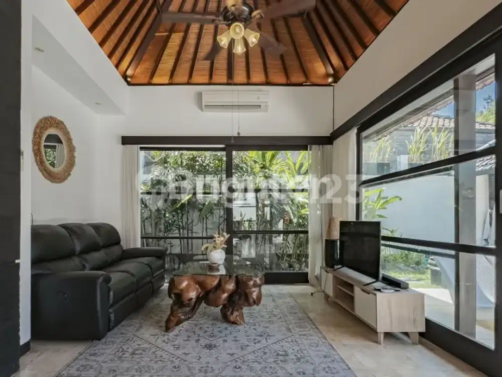 VILLA DENGAN PRIVATE POOL AREA SEMINYAK