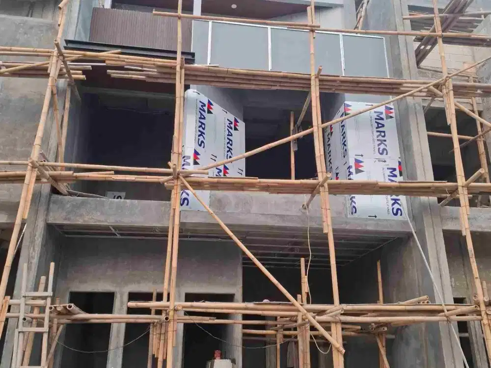 On Progres Rumah 3 Lantai Dekat Tol Brigif Jakarta selatan
