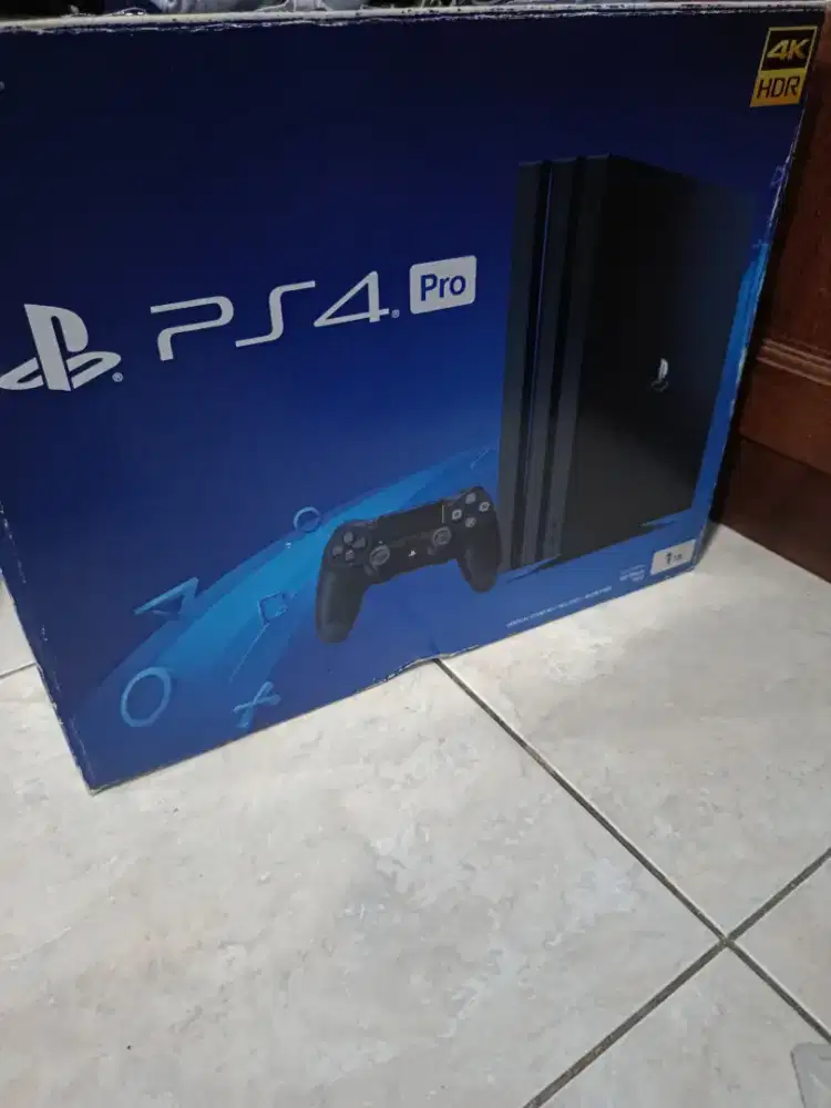 FS PS4 Pro 1TB Minus Stick