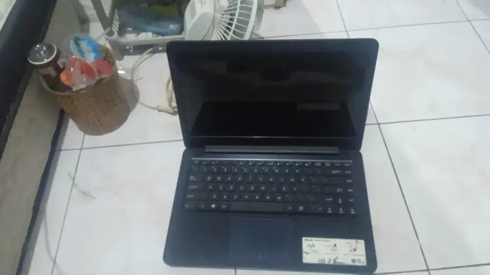 ASUS E402Y RAM 4