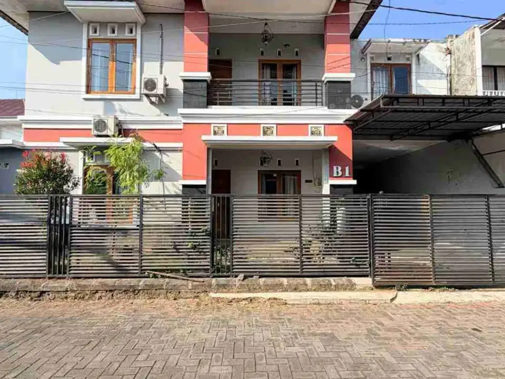 RUMAH MURAH 2 LANTAI DI SOROWAJAN DALAM PERUMAHAN ONE GATE SYSTEM DI DEKAT AMBARUKMO PLAZA