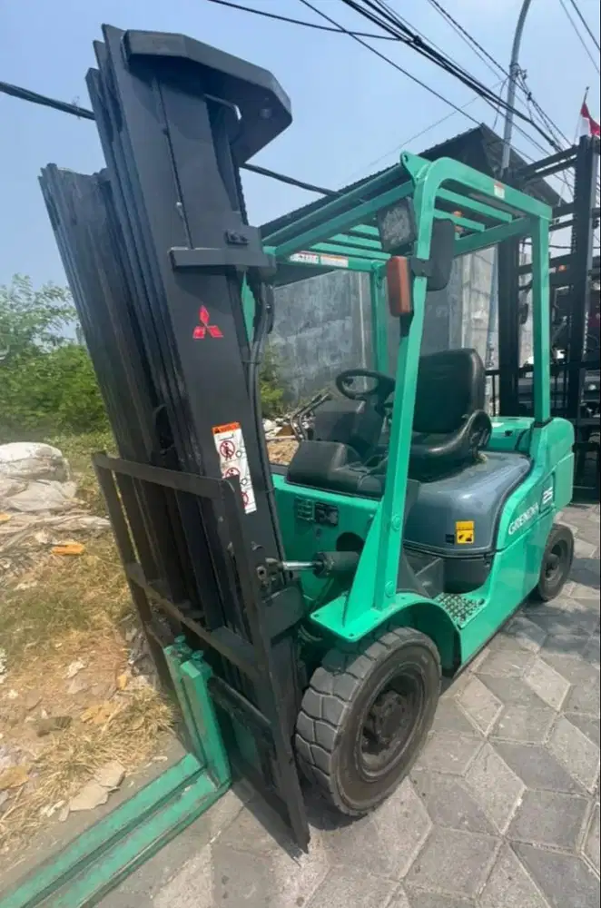 MITSUBISHI GRENDIA 2.5 TON MAST TRILIFT LANGSUNG PEMILIK