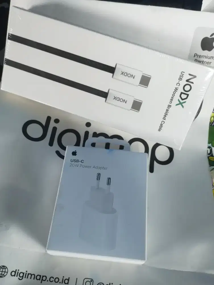 Adaptor iphone 20w original digimaps