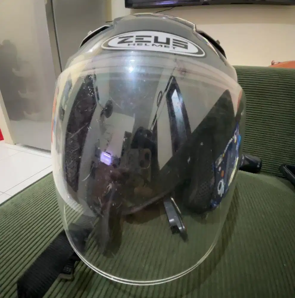 Helm zeus helem