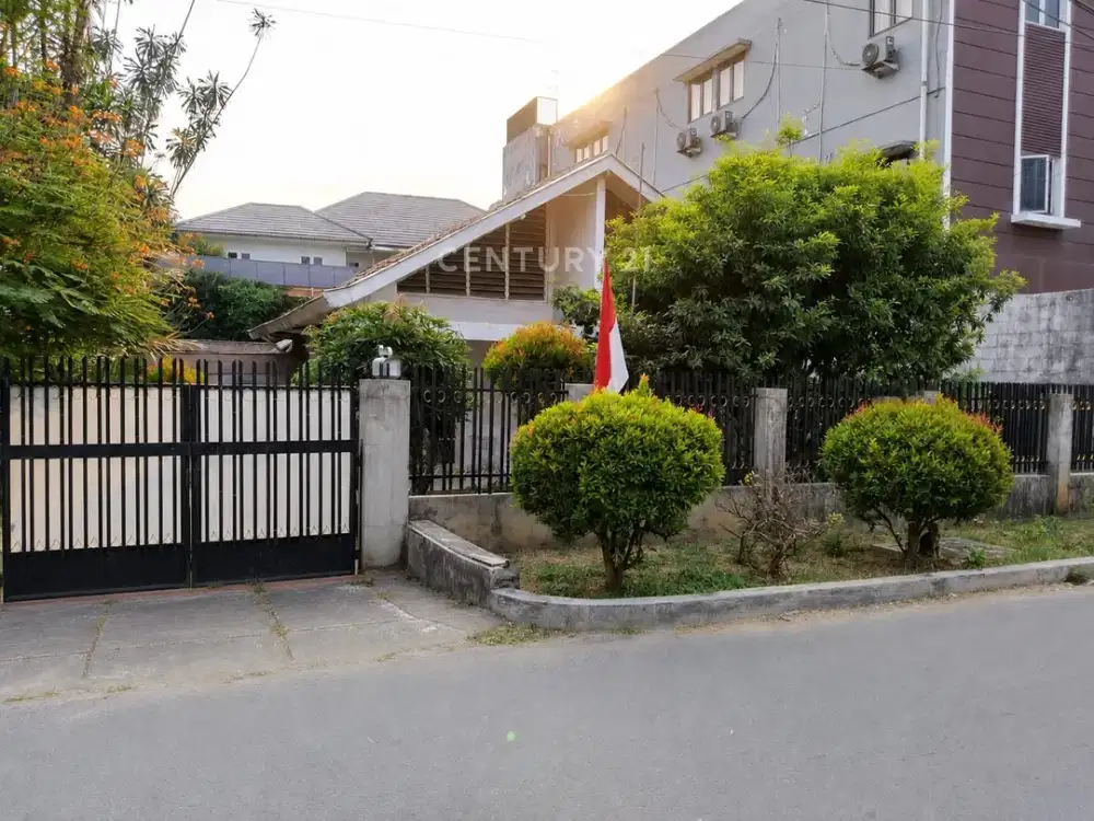 Dijual Rumah Hitung Tanah Strategis Dalam Komplek Di Cilandak