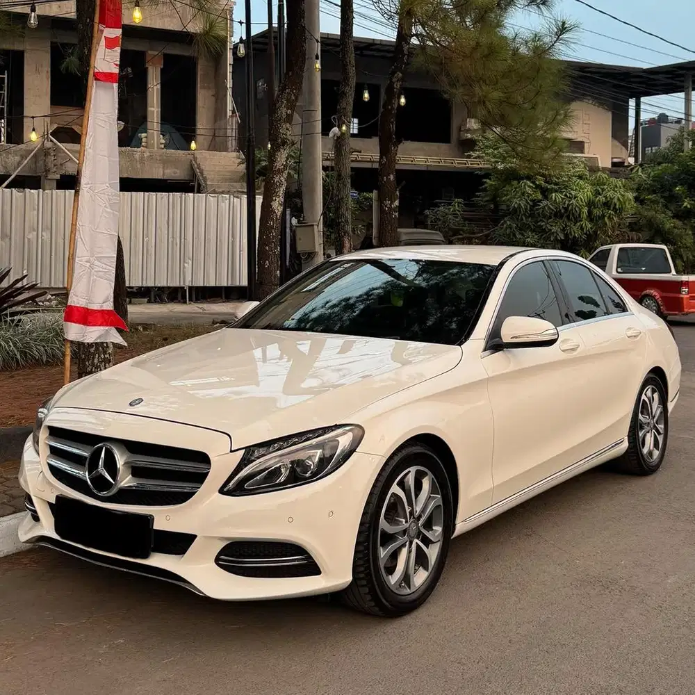 Mercedes Benz C200 W205 Tahun 2014