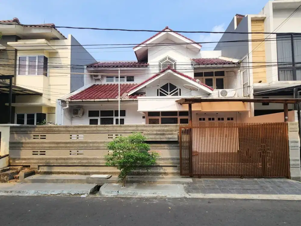 Dijual Rumah Bagus Siap Huni di Pondok Indah