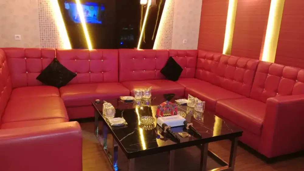 Di butuhkan loker.mami dan pemandu. Karoke