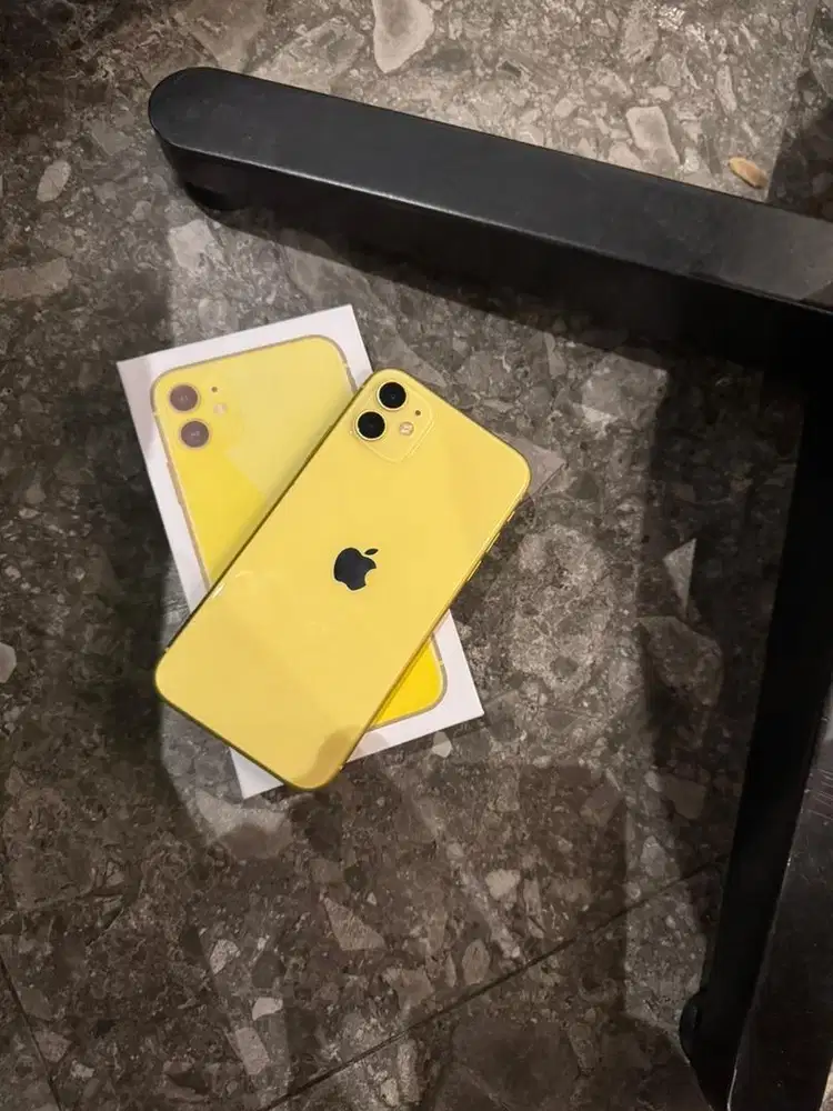 Iphone 11 128gb full kuning