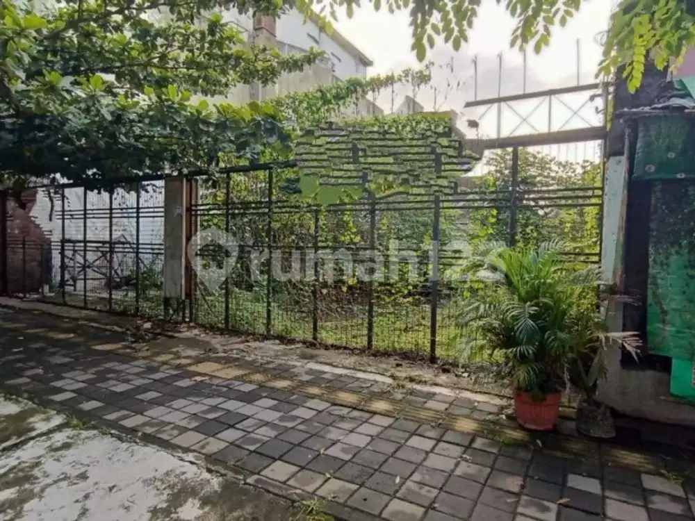 Tanah Pusat Kota Daerah Ramai Kuliner Solo