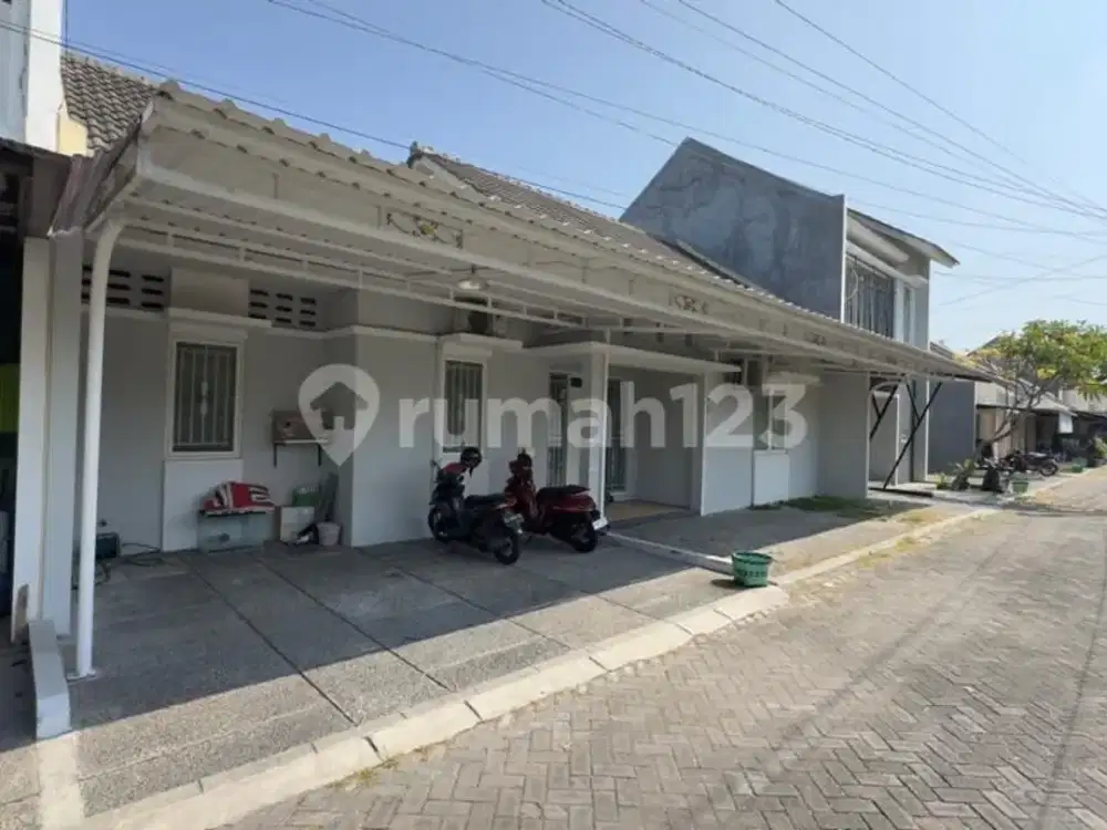 Rumah Modern Dekat Luwes Gentan Sukoharjo