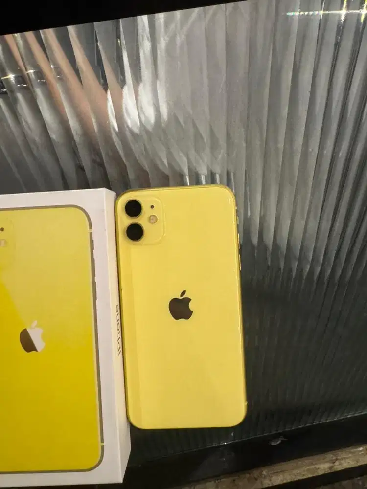 Iphone 11 128gb secara fullset