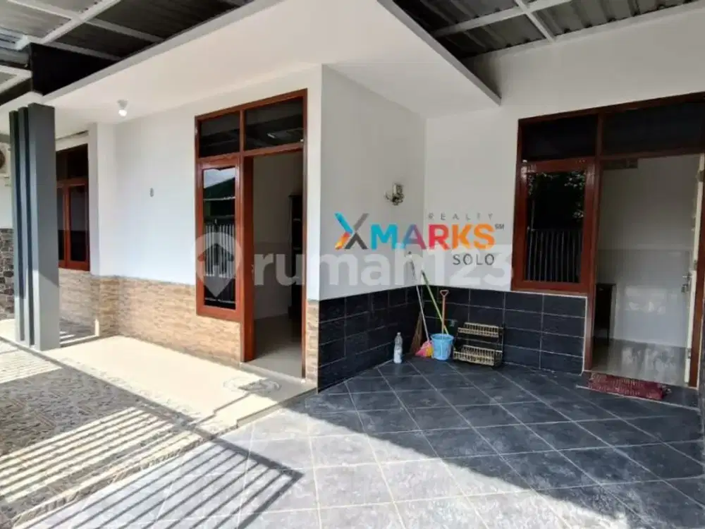 Rumah Bersih Terawat Harga Terjangkau Dekat Daerah Komersial Solo Baru