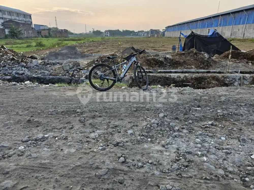 Tanah Lahan Industri Daerah Pergudangan Sukoharjo