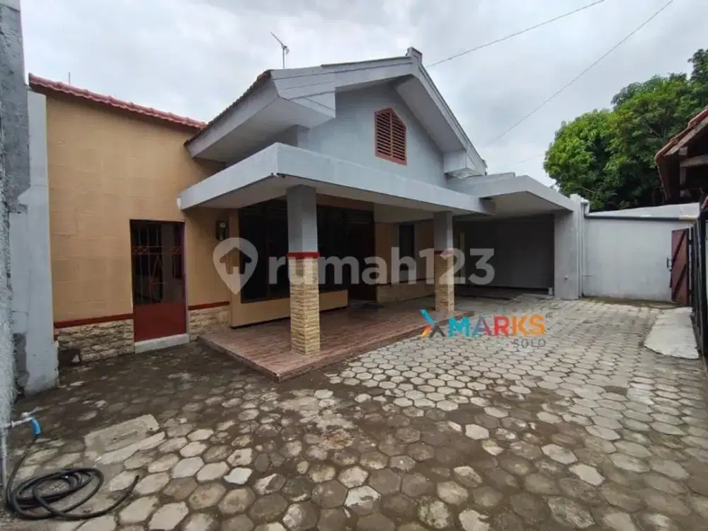 Rumah bisa untuk Kos2an Daerah Gilingan Solo