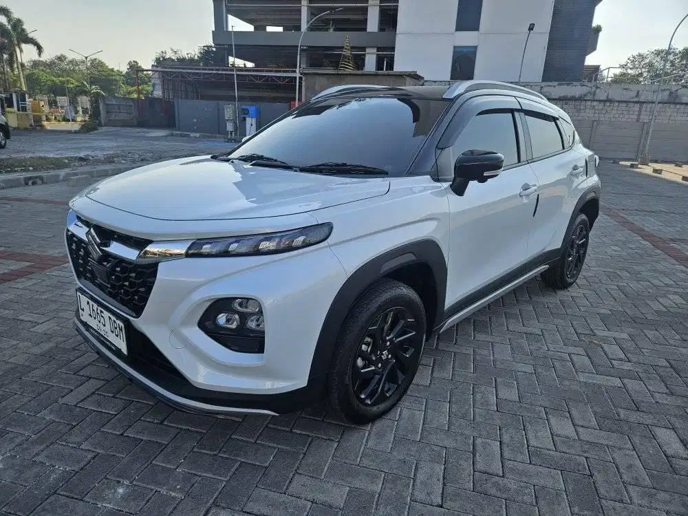 suzuki fronx sgx hybrid 2025 KM 4rb plastikan
