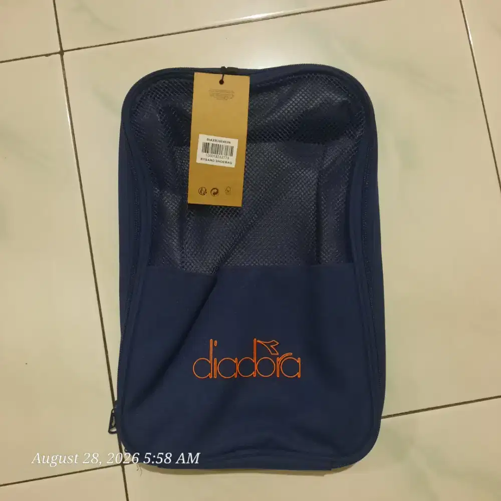 Tas sepatu Diadora
