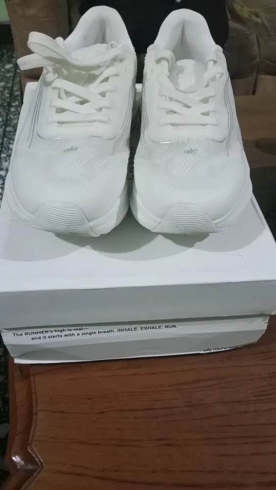Sneaker brand original ALO, size 39