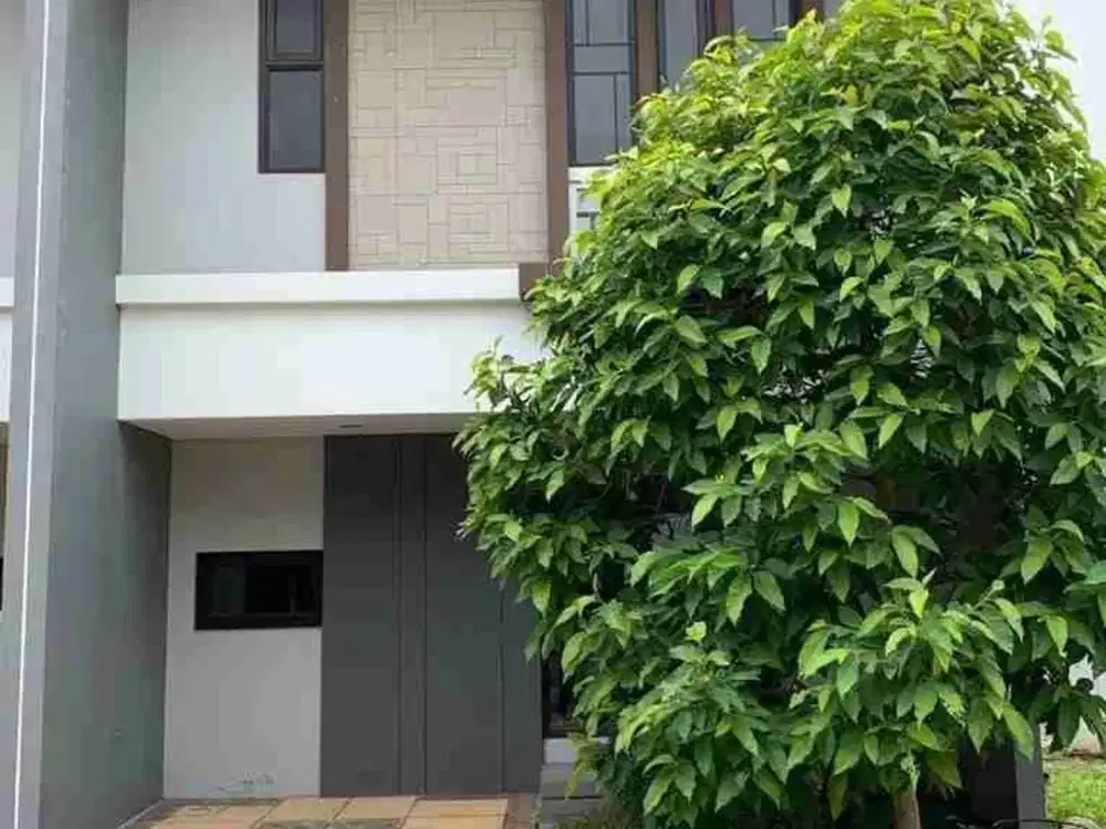 Rumah Baru Belum Pernah Dihuni 2 lantai Hadap Selatan