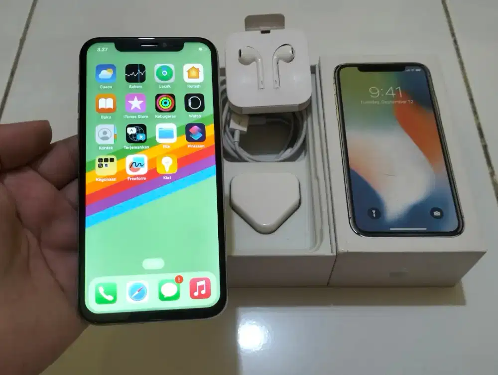 BU iPHONE X 64GB White 4G LTE Lengkap Mulus iCloud Kosong ALL Operator